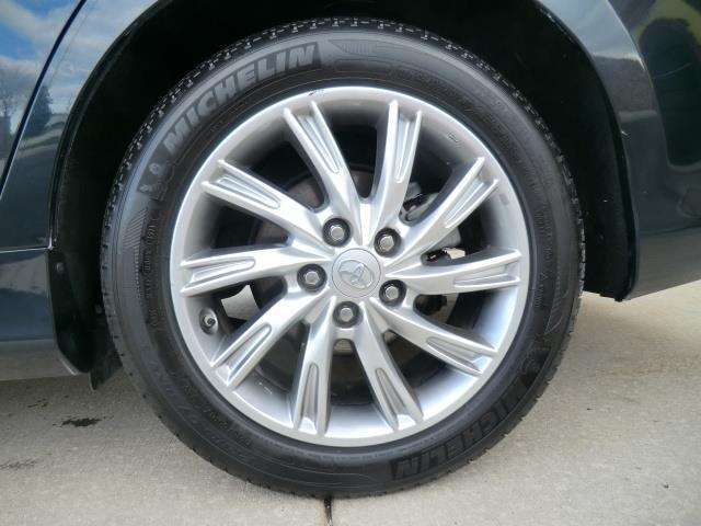 Toyota Camry 2014 photo 30